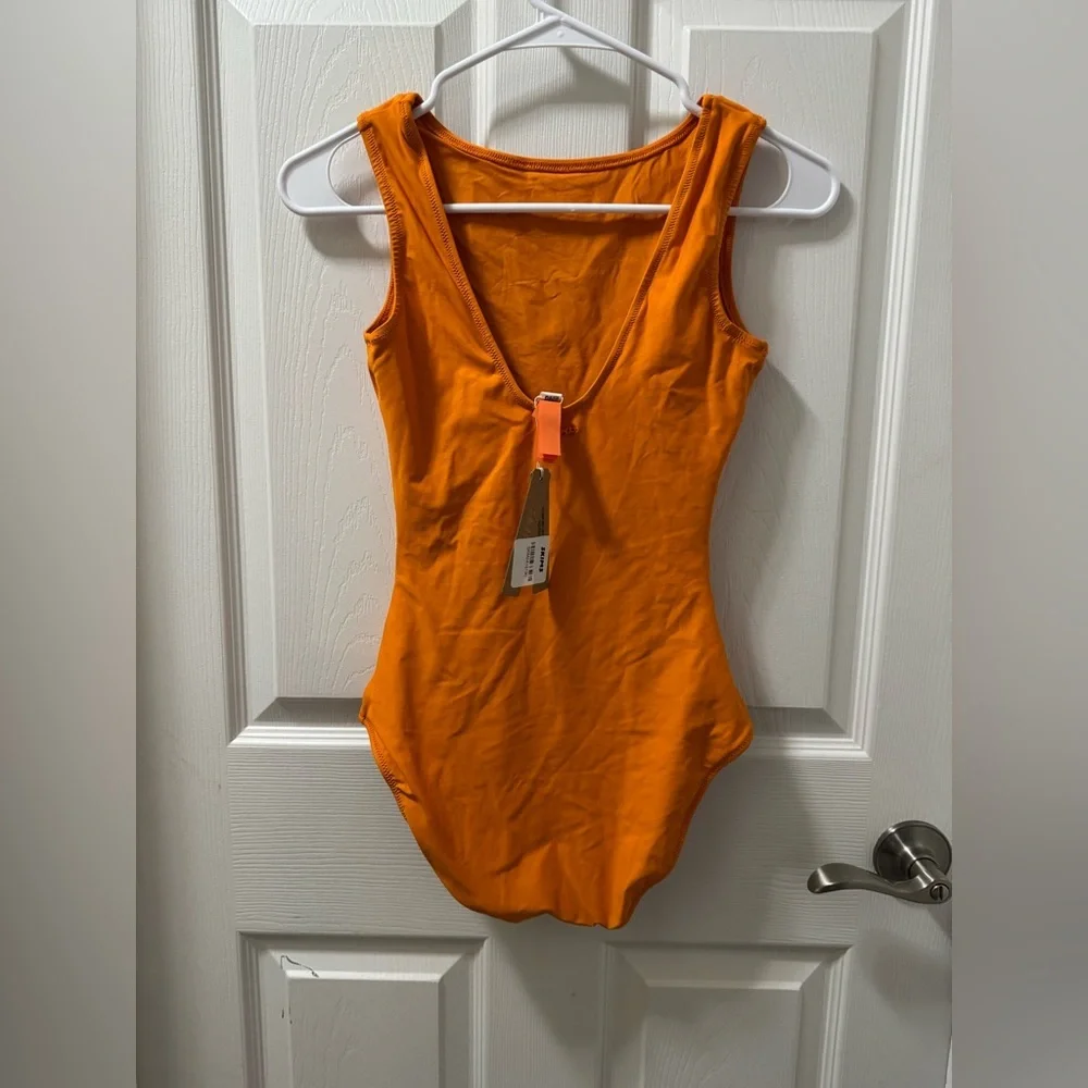 SIGNATURE SWIM HIGH NECK ONE PIECE SMALL